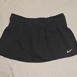 Nike Women's Mini Skirt in Black